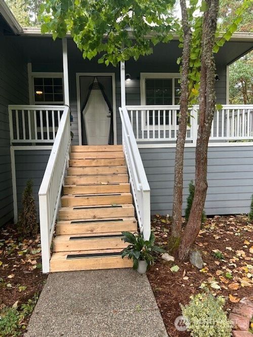 22031 Plateau Ct Se, Yelm, WA, 98597-8990 | Card Image