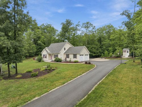 82 Pine Meadows Cir, Bennington, NH, 03442-4506 | Card Image