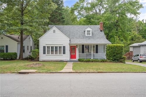 832 Knollwood St, Winston-Salem, NC, 27103-4133 | Card Image