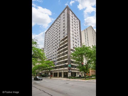3c-360 W Wellington Ave, Chicago, IL, 60657-5630 | Card Image