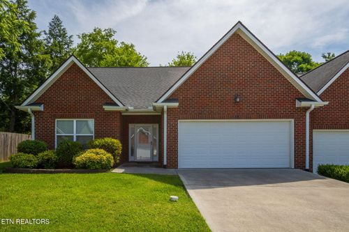 1120 Fellin View Way, Sevierville, TN, 37876-2913 | Card Image
