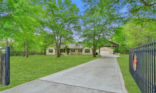 17427 Horseshoe Bnd, Waller, TX, 77484-3927 | Card Image