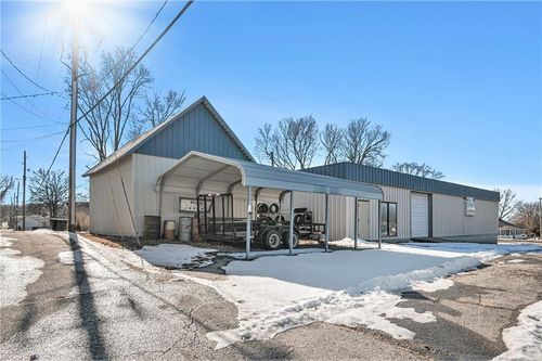 29 Monroe St, Buckner, MO, 64016-9262 | Card Image