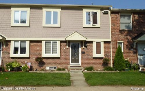 20002 Great Oaks Circle South, Clinton Charter Township, MI, 48036 | Card Image