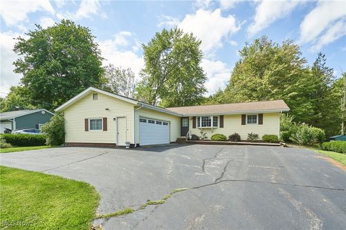 3045 Spencer Cir W, Geneva, OH, 44041-9222 | Card Image