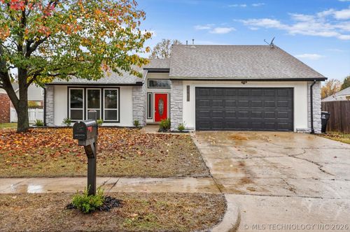 2416 Elder Ave, Broken Arrow, OK, 74012-1002 | Card Image