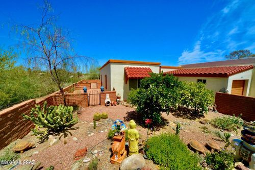 858 S Camino Guarina, Green Valley, AZ, 85614-2057 | Card Image