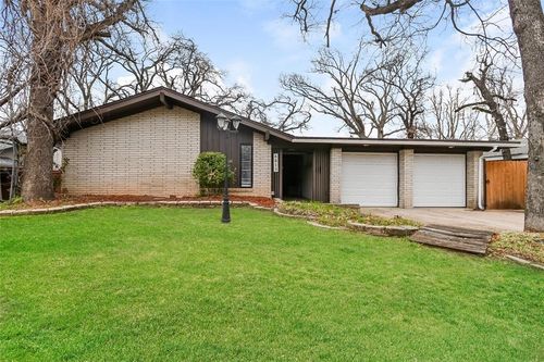 6813 Nw 29th St, Bethany, OK, 73008-4622 | Card Image