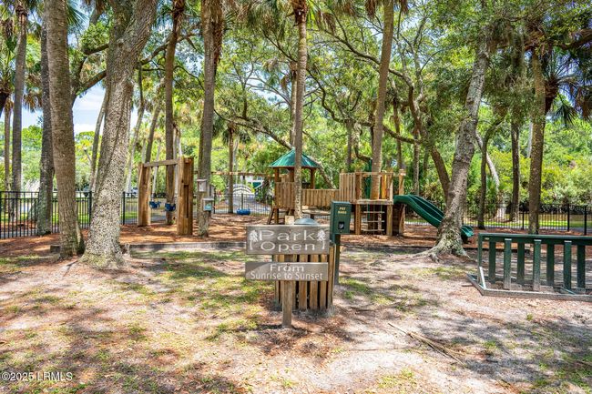720 N Hampton Ct, Condo with 1 bedrooms, 2 bathrooms and null parking in Fripp Island SC | Image 38