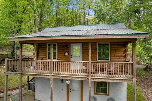 313 Little Reed Acres Ln, Hillsville, VA, 24343 | Card Image