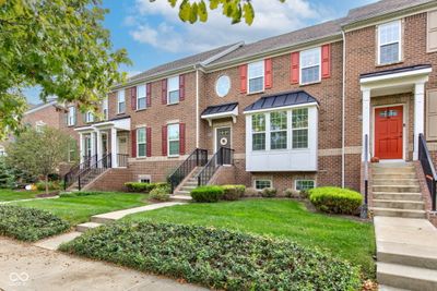 13583 E 131st Street, Condo with 3 bedrooms, 2 bathrooms and null parking in Fishers IN | Image 2