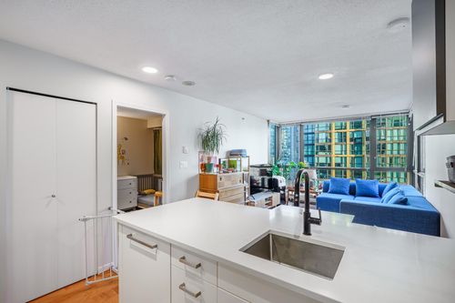 1706-1367 Alberni St, Vancouver, BC, V6E4R9 | Card Image