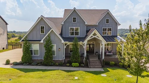 7033 Fiddlers Glen Dr, Arrington, TN, 37014-2000 | Card Image