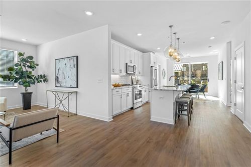unit-2013-392 Pratt Dr Se, Atlanta, GA, 30315-2229 | Card Image
