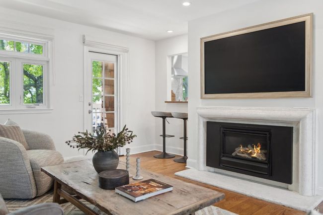 249 E Blithedale Avenue, Townhouse with 2 bedrooms, 3 bathrooms and 2 parking in Mill Valley CA | Image 13