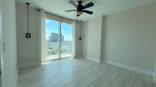 502-403 S Sapodilla Ave, West Palm Beach, FL, 33401-5765 | Card Image