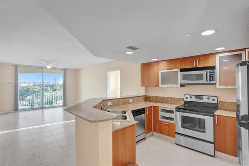 apt-507-201 Golden Isles Dr, Hallandale Beach, FL, 33009-8824 | Card Image