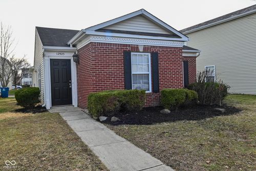 12925 Old Glory Dr, Fishers, IN, 46037-7189 | Card Image