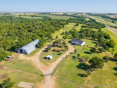 8401 Gunsmoke, Perry, OK, 73077-9217 | Card Image