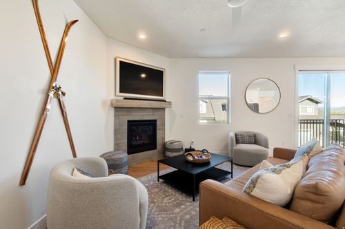 3347 Quarry Springs Dr, Park City, UT, 84098-1319 | Card Image