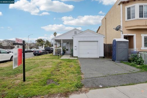 401 W 9th St, Pittsburg, CA, 94565-2411 | Card Image
