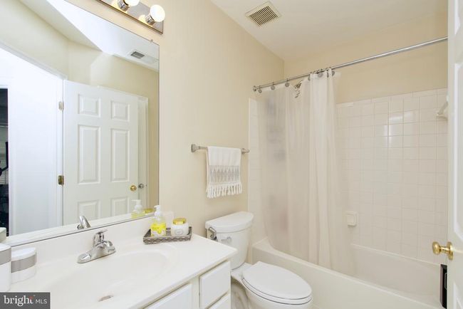 12 - 21150 Domain Ter, Townhouse with 2 bedrooms, 2 bathrooms and null parking in STERLING VA | Image 26