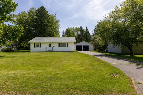 627 Deresch St, Antigo, WI, 54409-1173 | Card Image