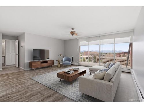 1105-955 Eudora St, Denver, CO, 80220-4352 | Card Image