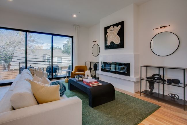 UNIT-108 - 805 Pavillion St, Condo with 3 bedrooms, 4 bathrooms and null parking in Dallas TX | Image 25