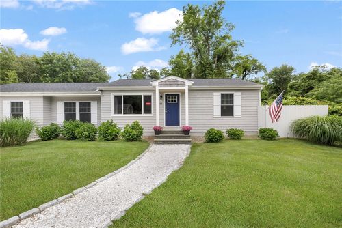 48 Foddering Farm Rd, Narragansett, RI, 02882-4106 | Card Image