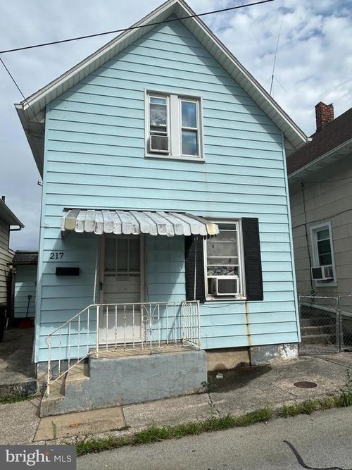 217 James St, HAGERSTOWN, MD, 21740-4623 | Card Image