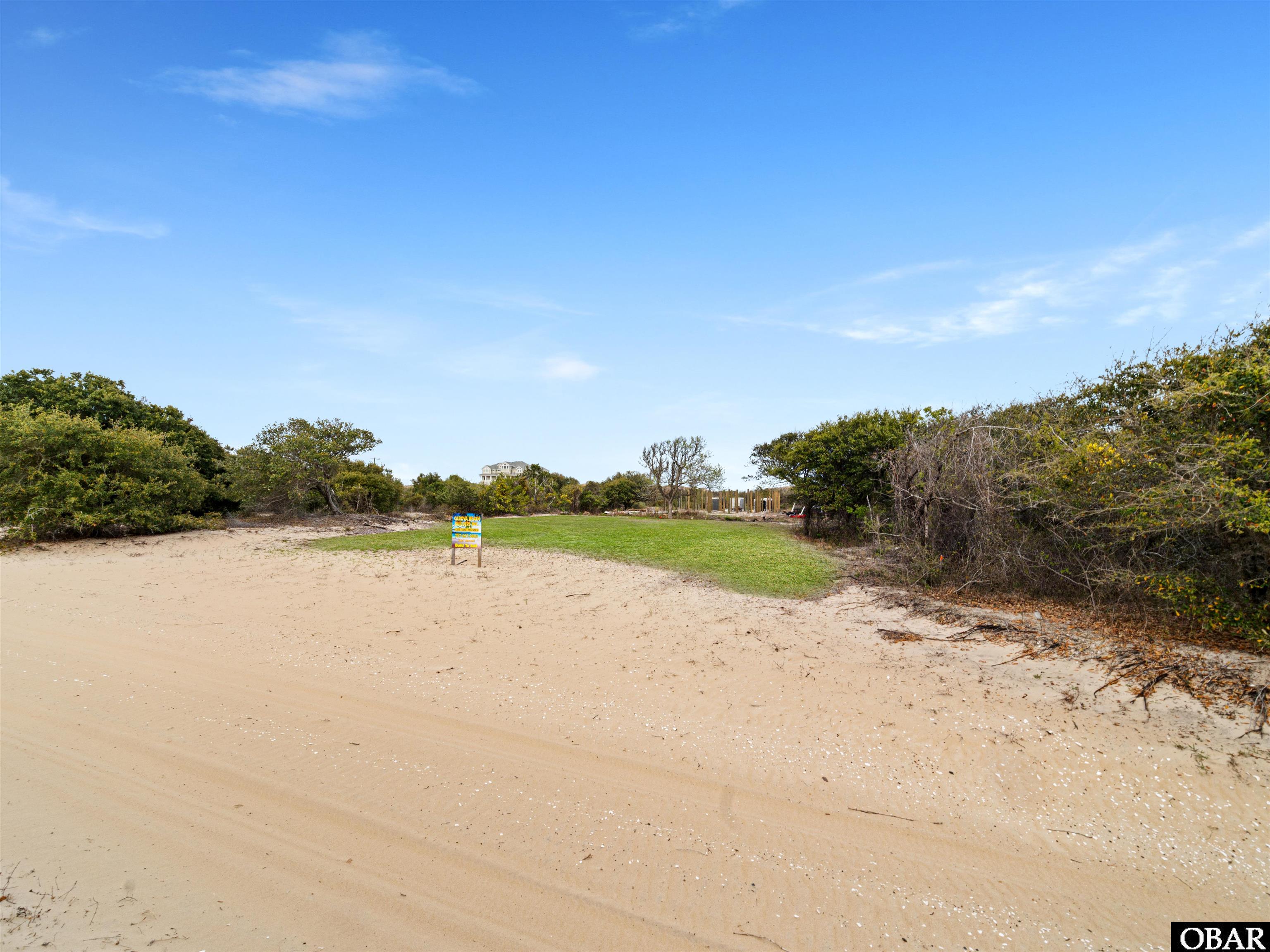 Land in Corolla 4