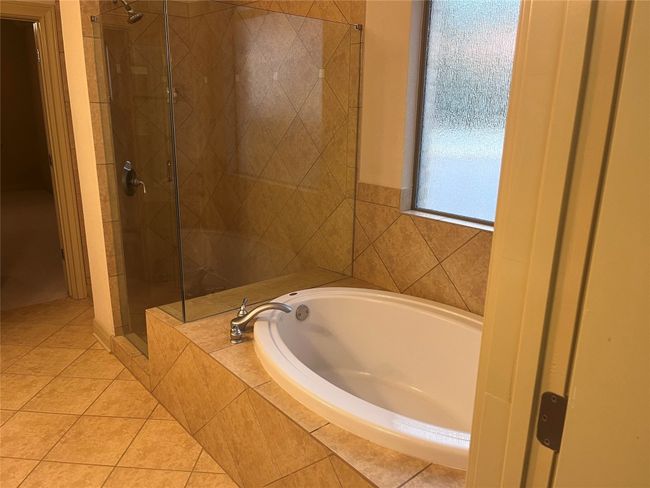 6017 Kelsing Cv, House other with 4 bedrooms, 4 bathrooms and 4 parking in Austin TX | Image 25