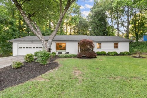 122 Cross Gate Dr, Marietta, GA, 30068-3917 | Card Image