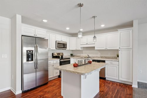 402-845 S 60th St, West Des Moines, IA, 50266-5729 | Card Image