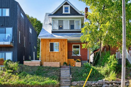 1217 Grandview Ave, Peterborough, ON, K9J5P7 | Card Image