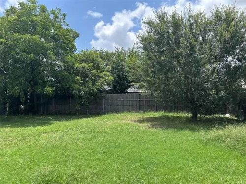 3825 Williamsburg Dr, Garland, TX, 75043-2441 | Card Image