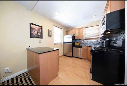 2nd-260 73rd Ave, Glen Oaks, NY, 11004-1030 | Card Image