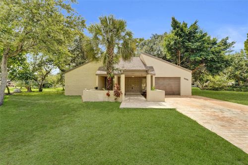 9120 Sw 49th St, Cooper City, FL, 33328-3509 | Card Image