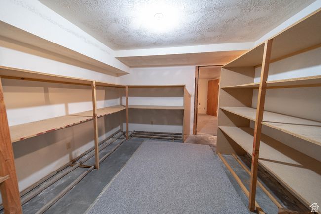 1416 E Valley View Dr, House other with 4 bedrooms, 3 bathrooms and null parking in Wellington UT | Image 67