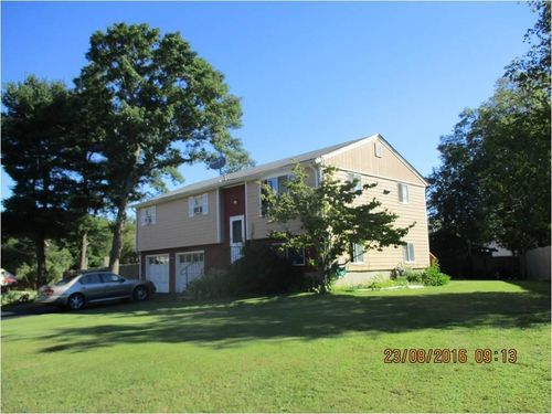 32 Longfellow Drive, Coventry, RI, 02816 | Card Image