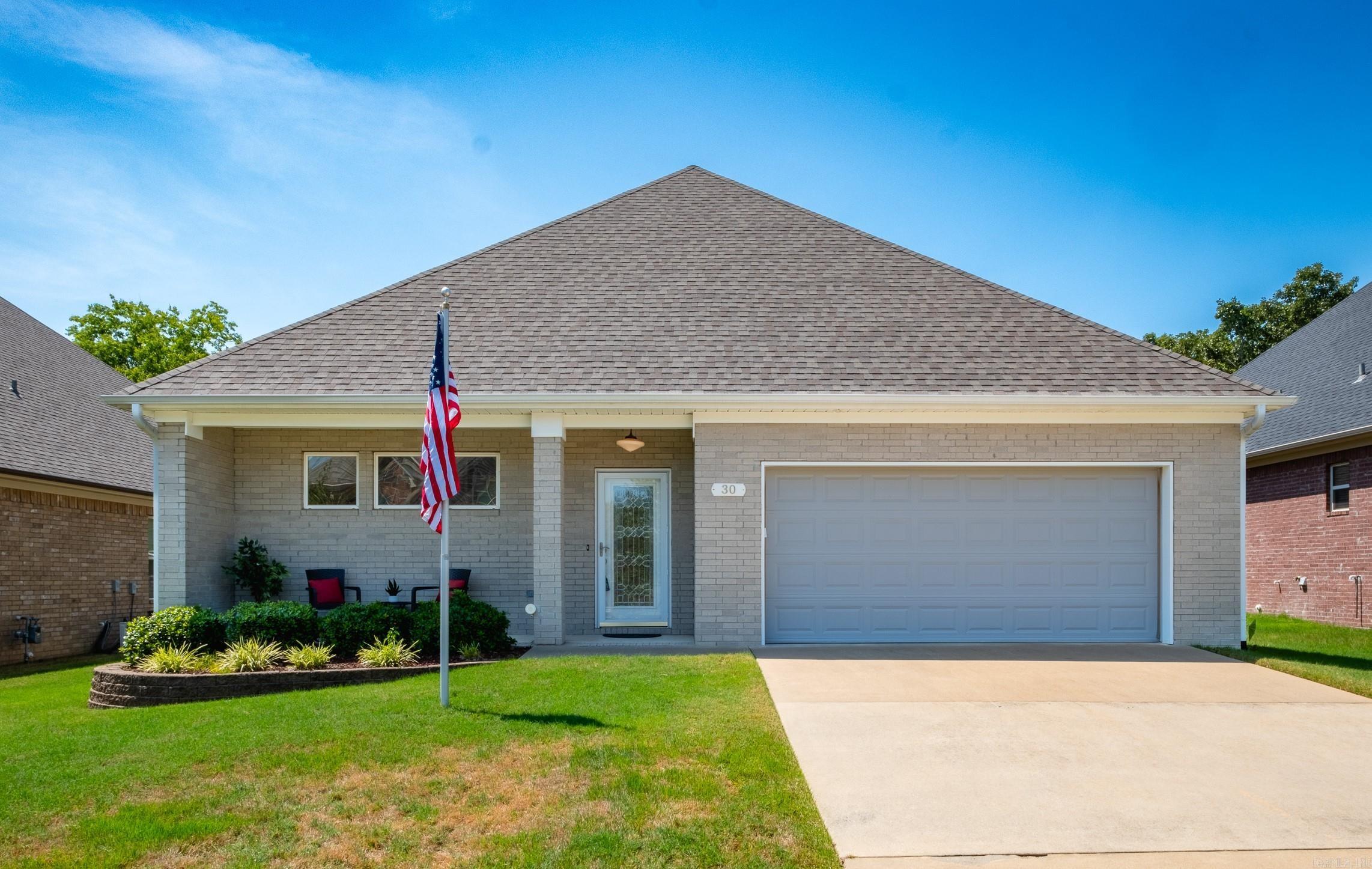 Forest Valley Ln, Little Rock, AR 72223