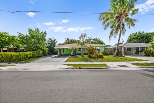 4860 Ne 6th Ave, Oakland Park, FL, 33334-2333 | Card Image