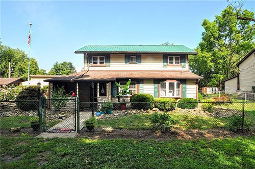 86 Dark St, Connellsville, PA, 15425-6160 | Card Image