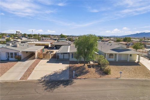 814 Turney Dr, Bullhead City, AZ, 86442-6423 | Card Image
