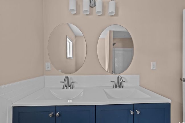 Full bath with double vanity | Image 29