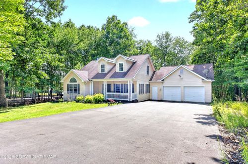 5120 Braintree Dr, Bushkill, PA, 18324 | Card Image