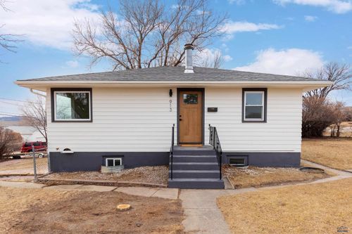 913 Milwaukee St, Rapid City, SD, 57701-1020 | Card Image