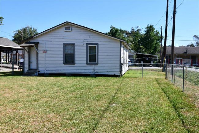 2207 Chew St, House other with 2 bedrooms, 1 bathrooms and null parking in Houston TX | Image 8
