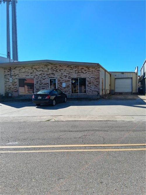 3234 Chetta Dr, Metairie, LA, 70003-4407 | Card Image